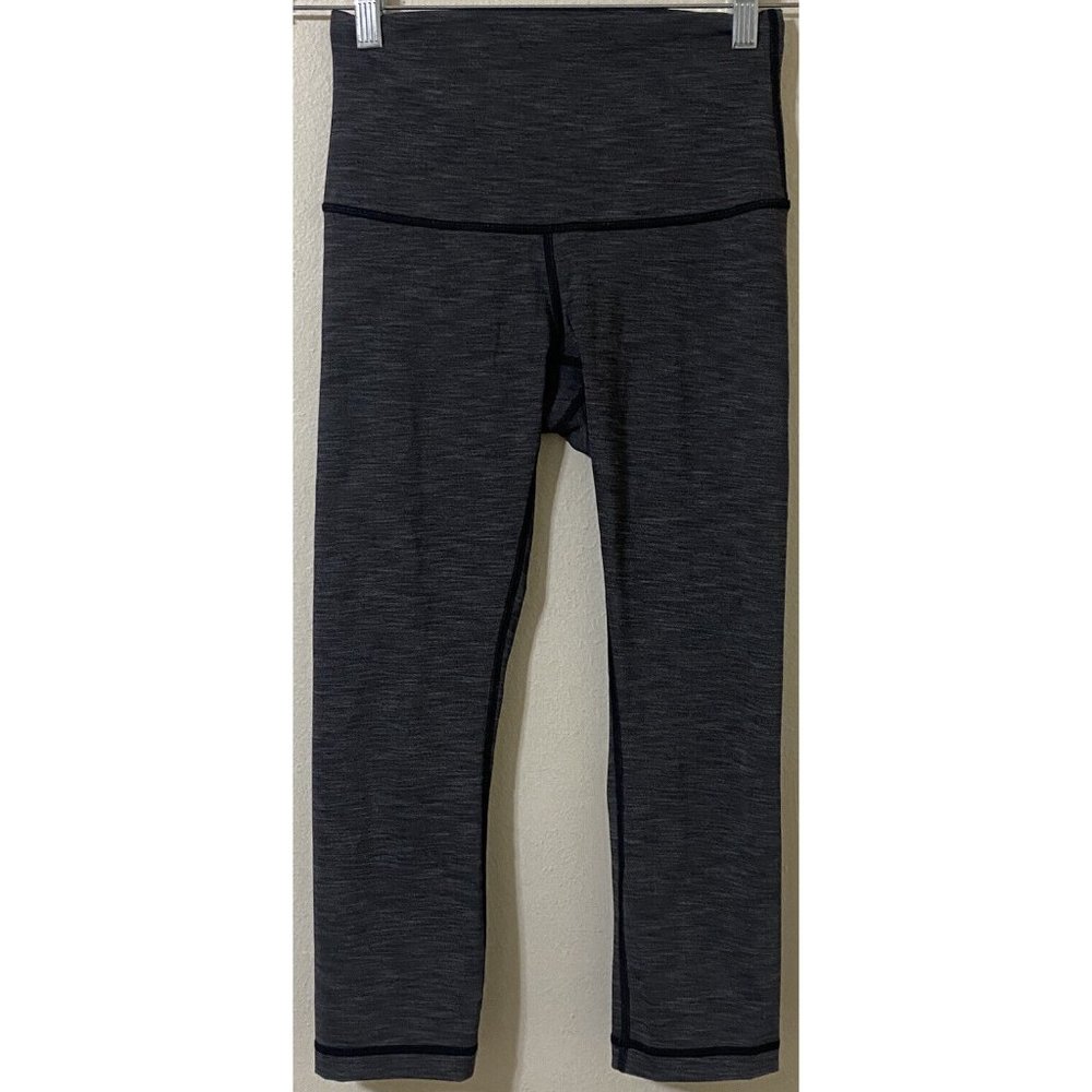 Lululemon Women’s Size 2 Heathered Gray Capri Yoga Leggings 22.5" x 22"